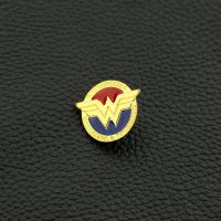 2_Wonder-Woman-brooch-Classic-Gold-Color-Badge-pins-Justice-League-Superhero-Diana-Enamel-lapel-pin-Brooches